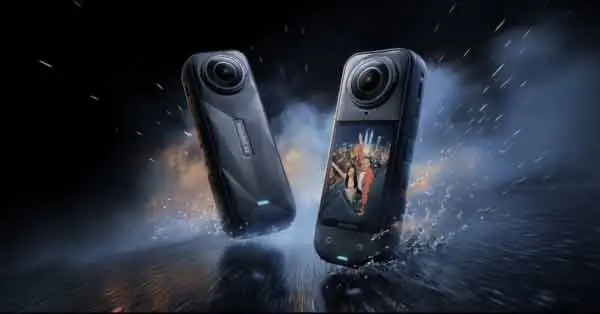 Insta360-x5 v KMC Motoshop-u