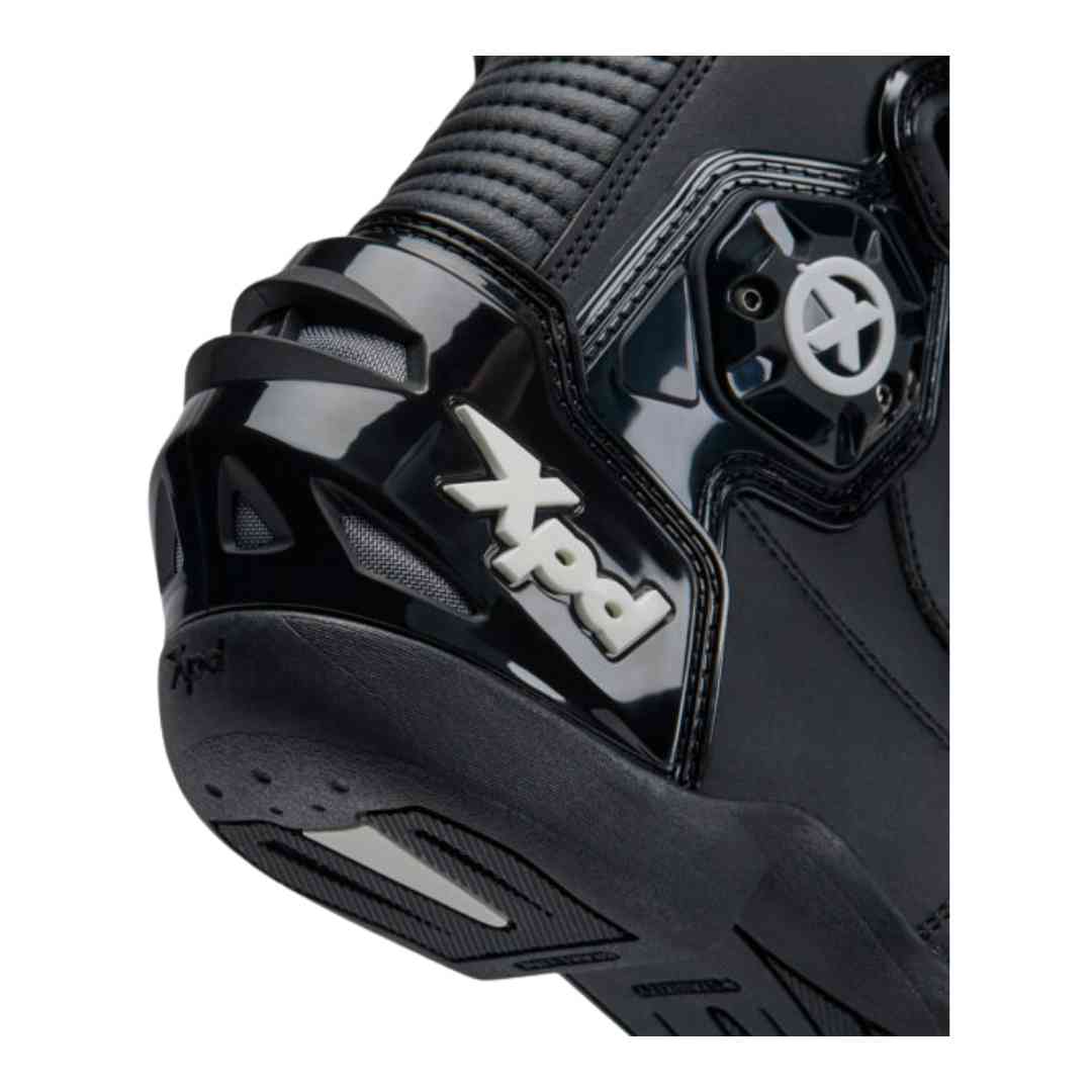 Detalj pete i zaštite gležnja XPd motociklističkih čizama