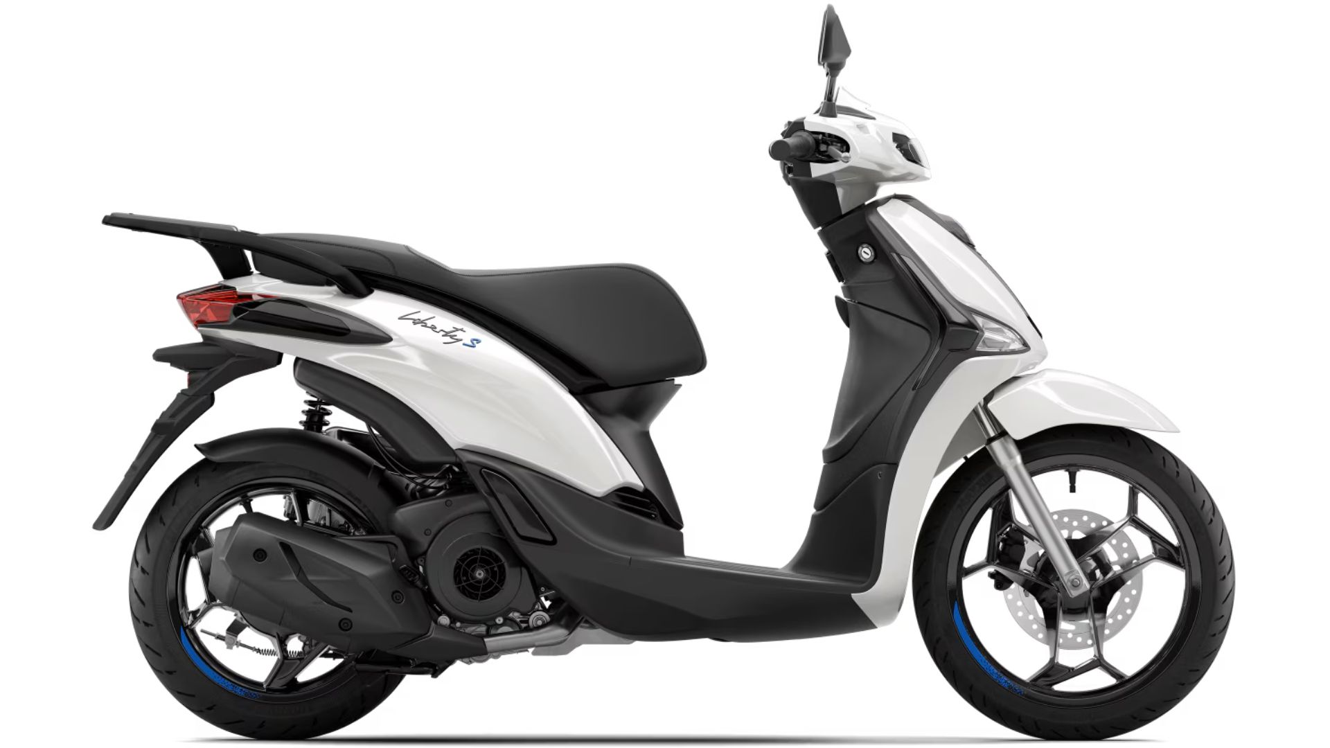 Piaggio Liberty 150 skuter sprednji pogled