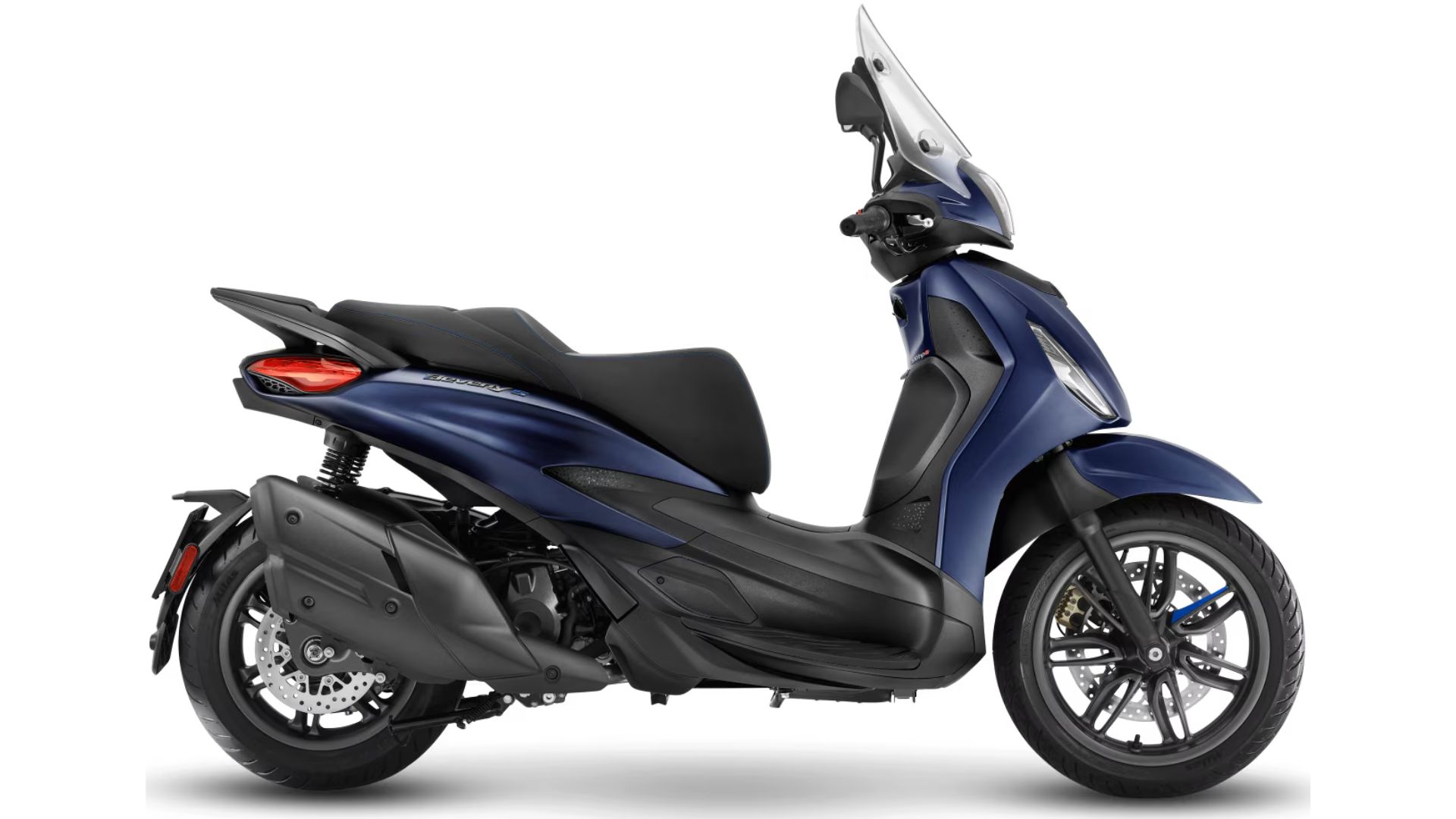 Piaggio Beverly S 400 - Pogled iz strani