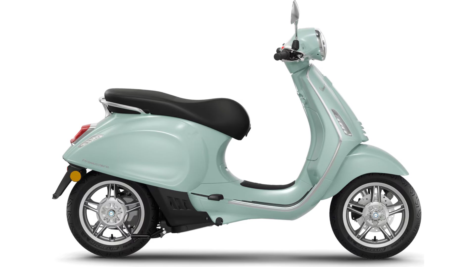 Vespa Primavera Elettrica 45 električni skuter pogled spredaj