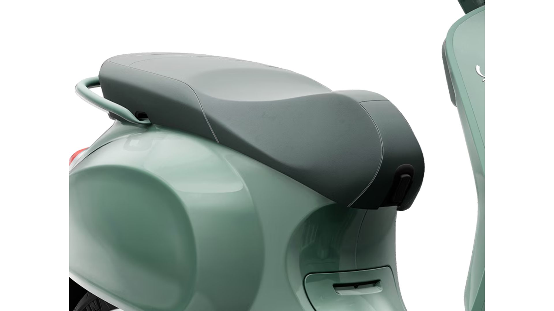 Jubilejna oznaka 80th na sprednjem ščitu Vespa