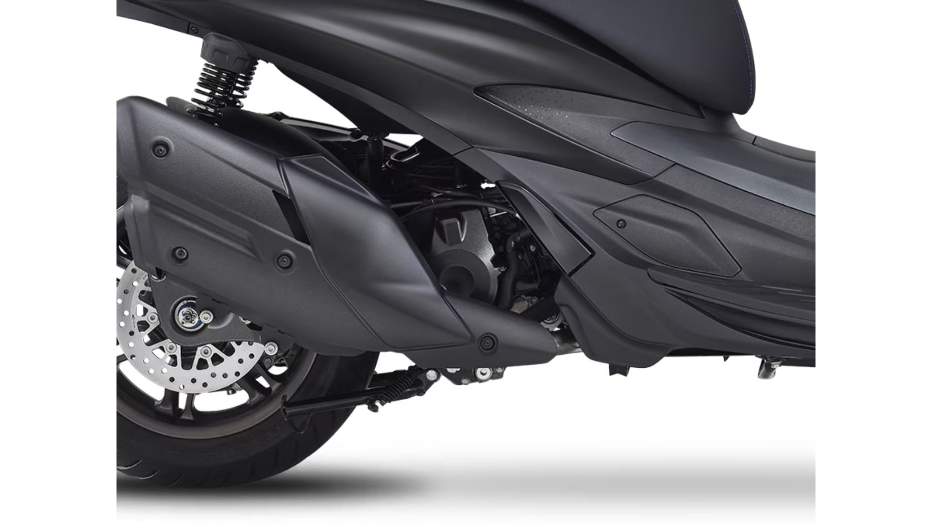 Zadnji del motorja in izpušni sistem skuterja Piaggio Beverly S 400