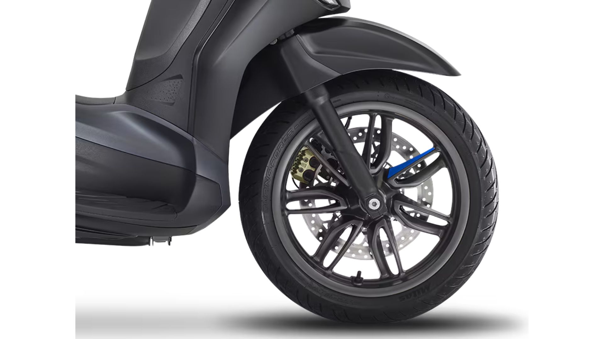 Prednje kolo Piaggio Beverly S 400 z velikim zavornim kolutom in ABS sistemom
