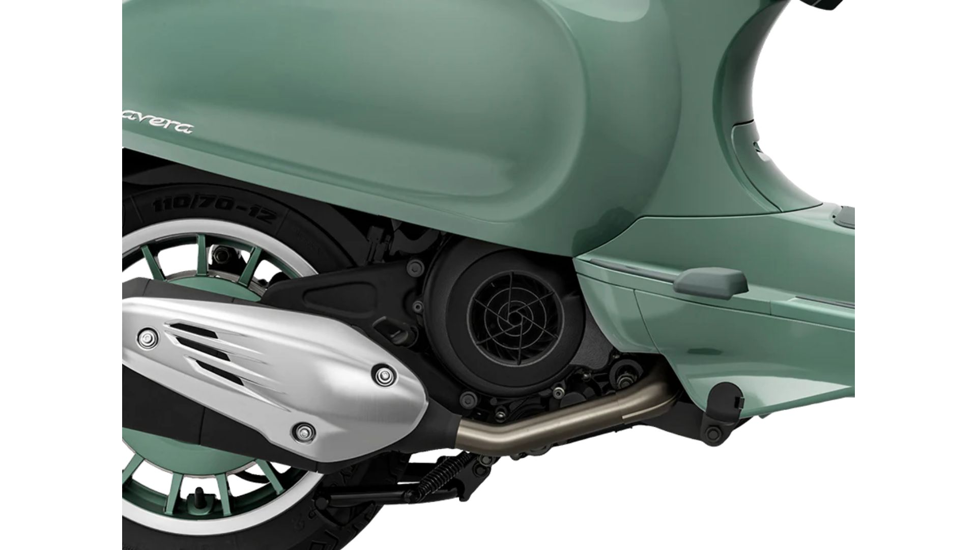 Vespa Primavera 80th 125 med vožnjo po mestu