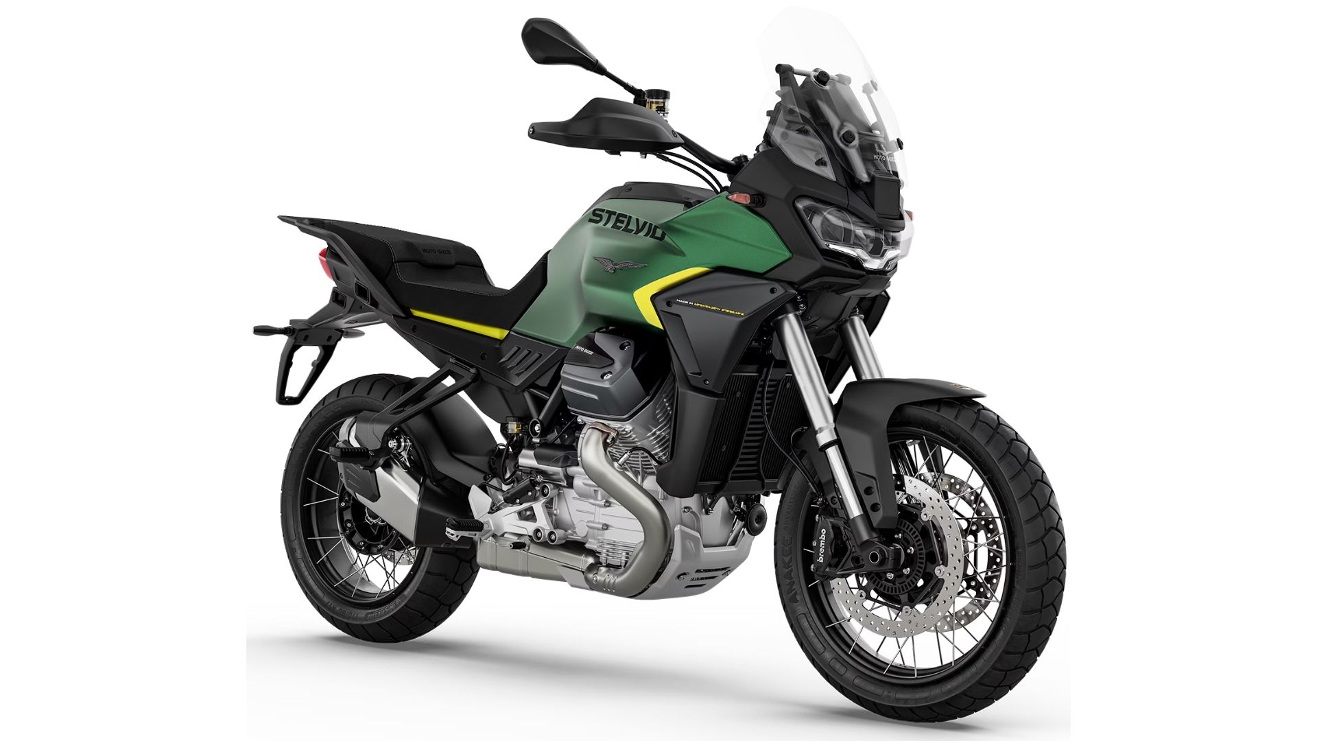 Sprednji pogled na Moto Guzzi Stelvio z LED žarometom in vetrobranskim steklom