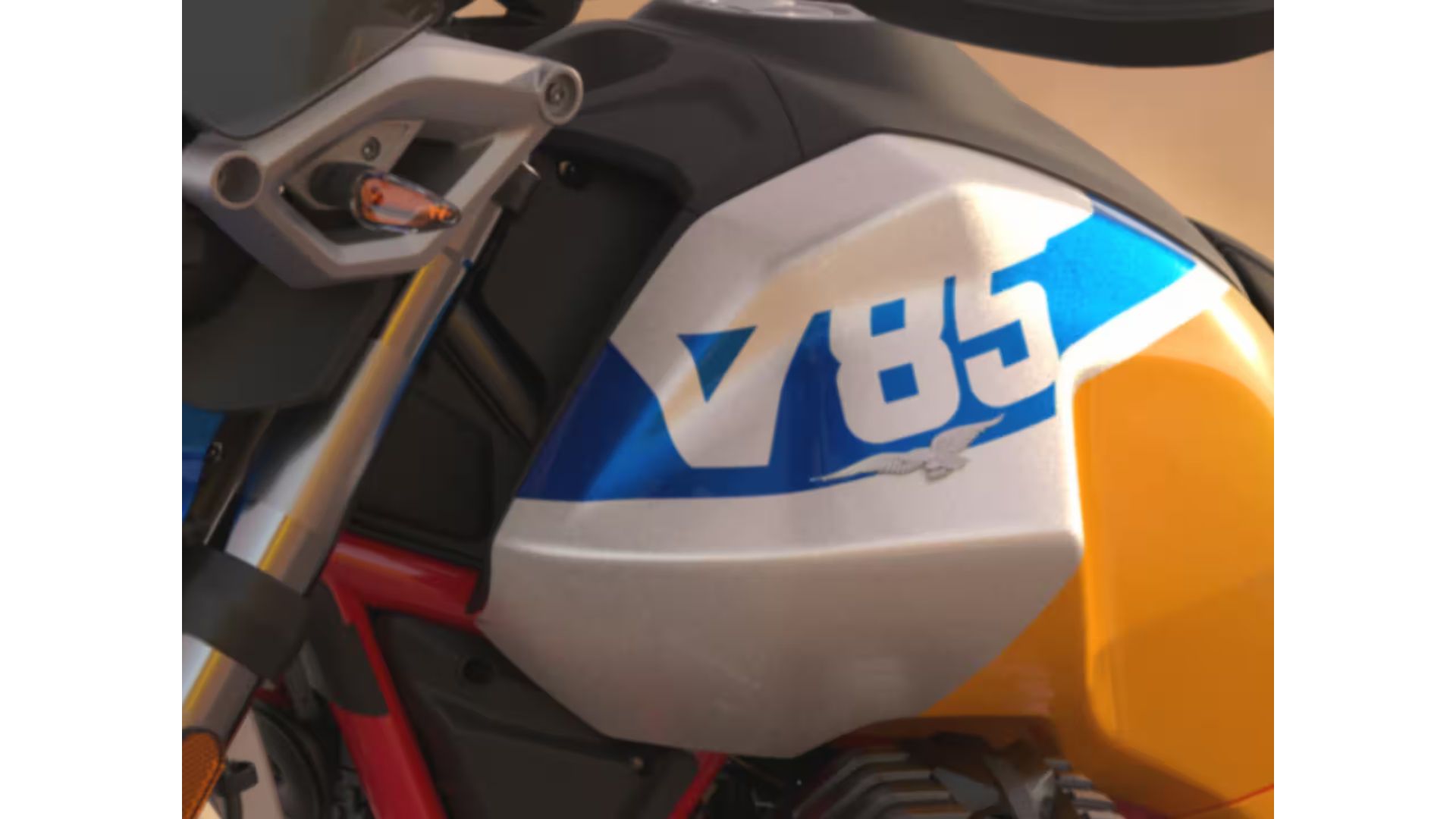Moto Guzzi V85 TT TFT zaslon in napredna elektronika