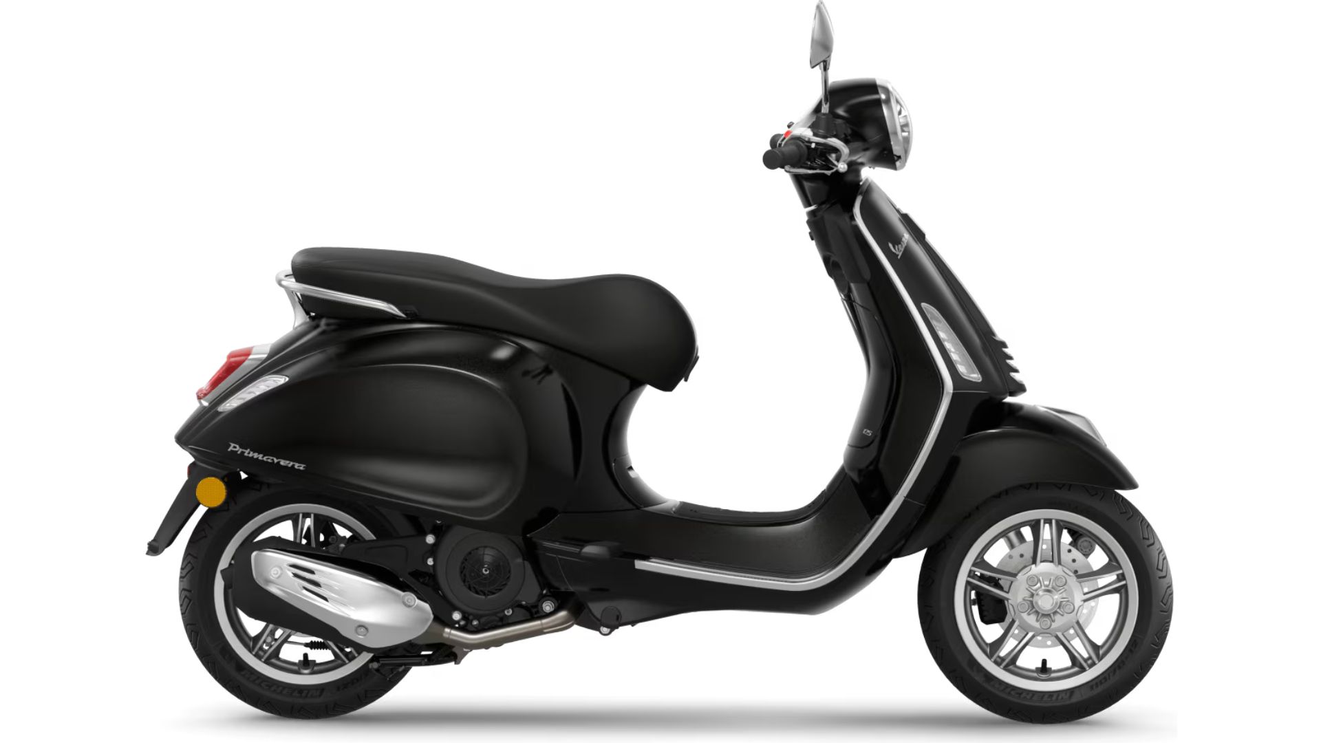 Vespa Primavera 125 – pogled z leve strani.