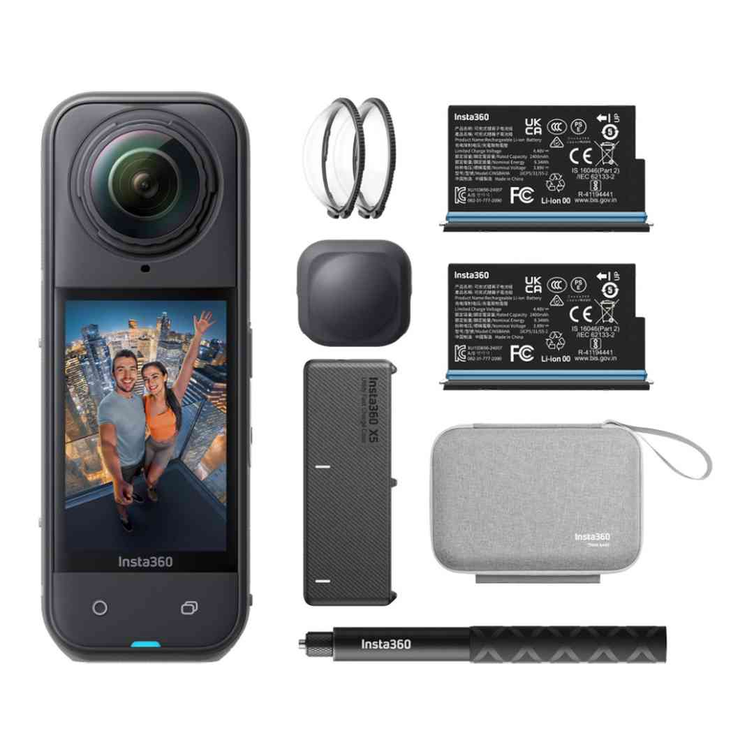 Insta360 X5 Essentials Bundle 360-stupanjska akcijska kamera