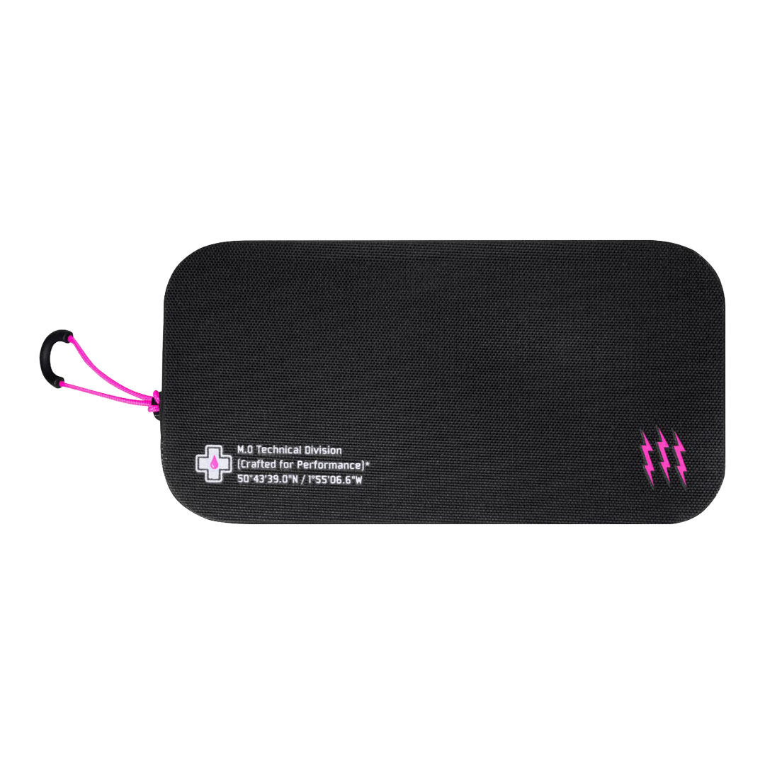 Muc-Off Waterproof Essentials Case vodoodporna torbica za telefon in pripomočke