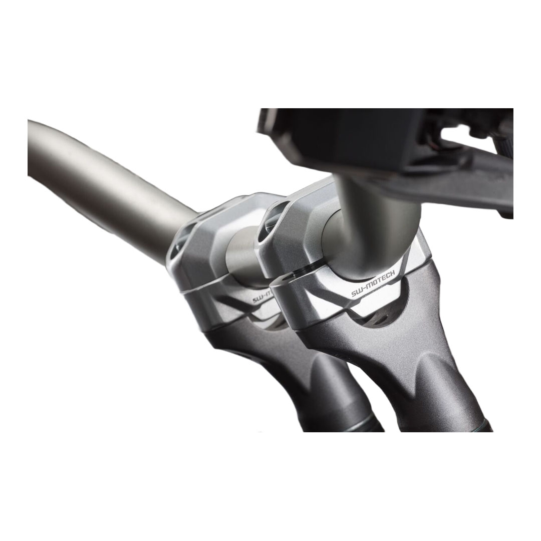 SW-MOTECH srebrni dvig krmila 20 mm za 22 mm krmilo