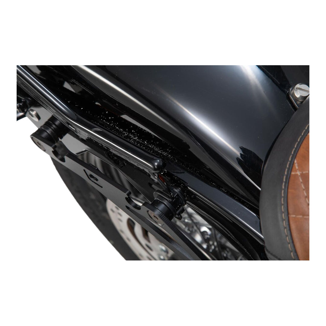 SW-Motech SLH adapterski set za stranski nosilec za Harley-Davidson FLSL 1750 ABS