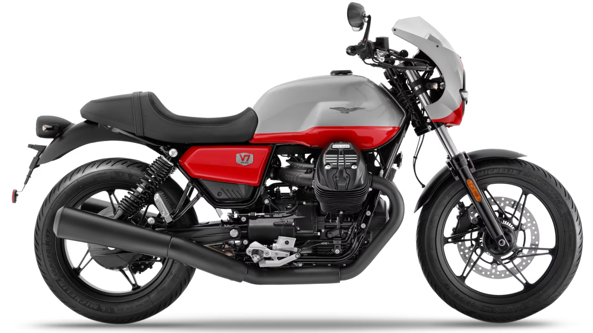 Pogled s strani: Moto Guzzi V7 Stone Corsa Euro 5 v rdeče-srebrni barvni izvedbi