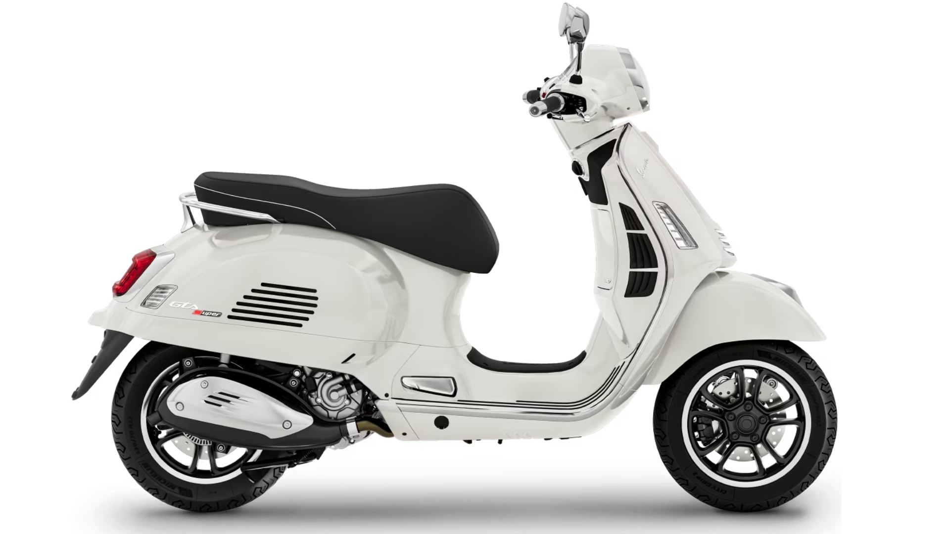 Pogled s strani: Vespa GTS Super 310 FaceLift – pogled s straniPogled od spredaj: Vespa GTS Super 310 FaceLift s kromiranimi poudarki