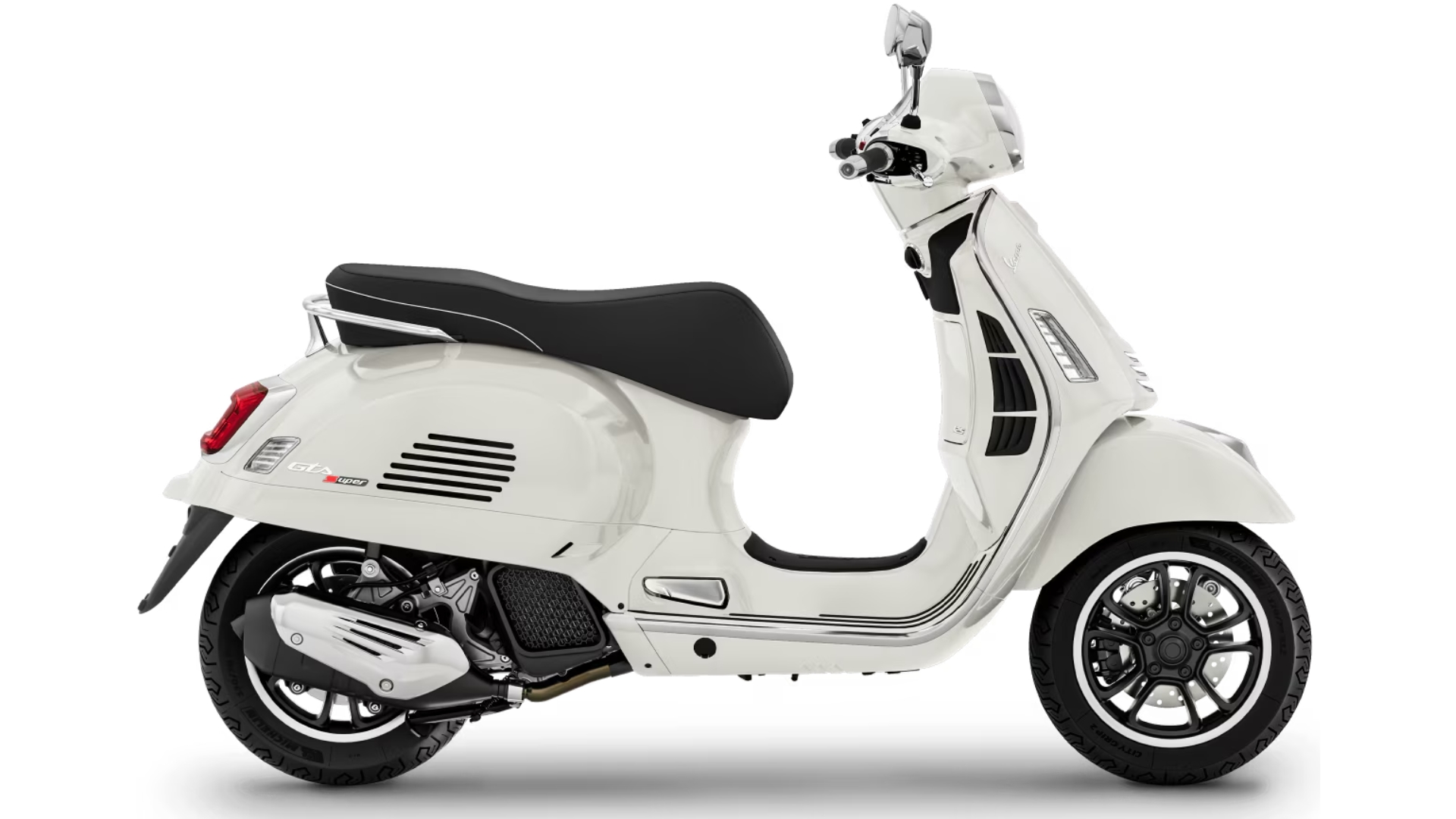 Pogled s strani: Vespa GTS Super 125 FL – pogled s strani