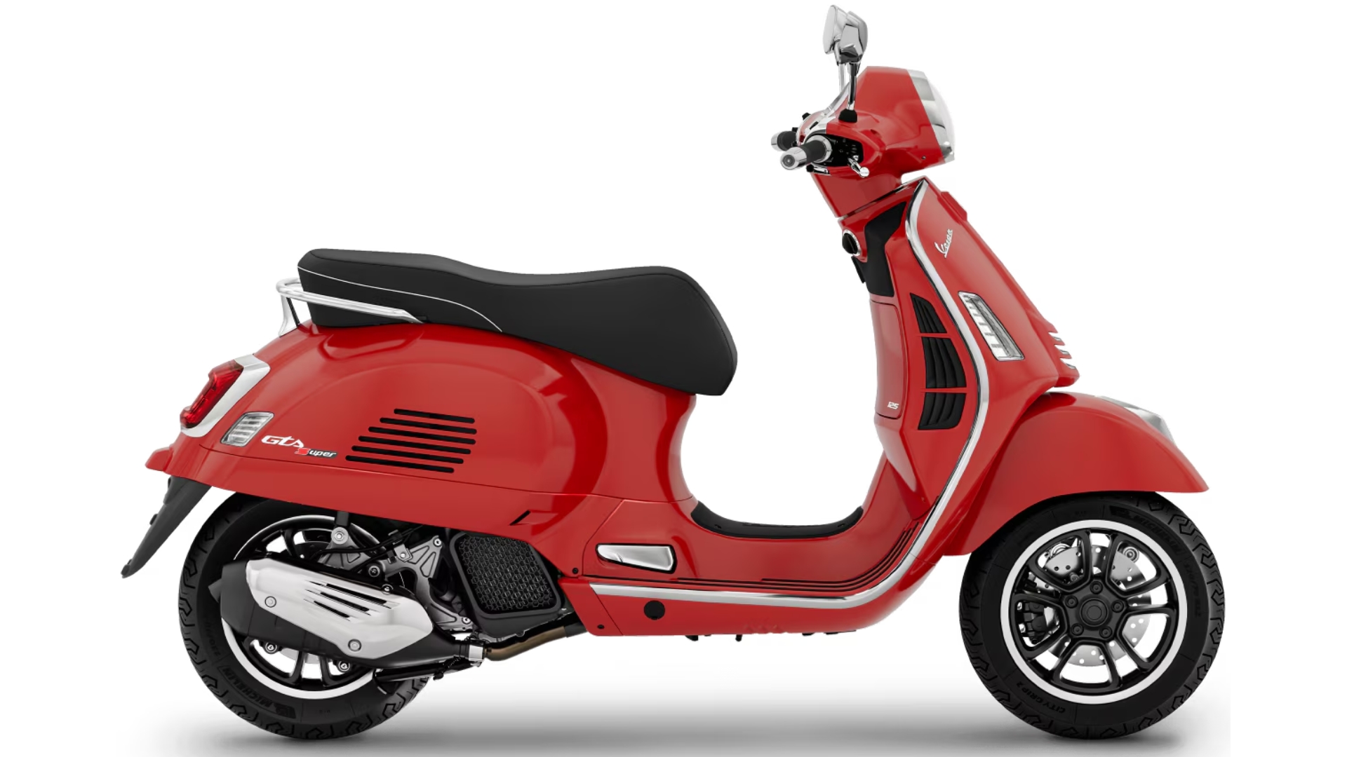 Pogled s strani: Vespa GTS Super 125 FL – pogled s strani