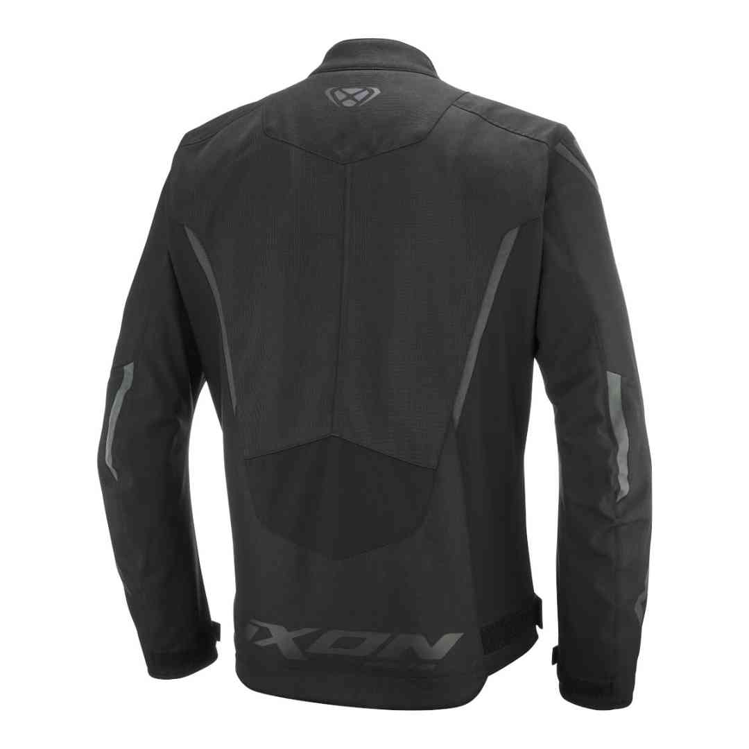Prikaz odstranljive DryMesh membrane na Ixon Striker 2 Air WP jakni