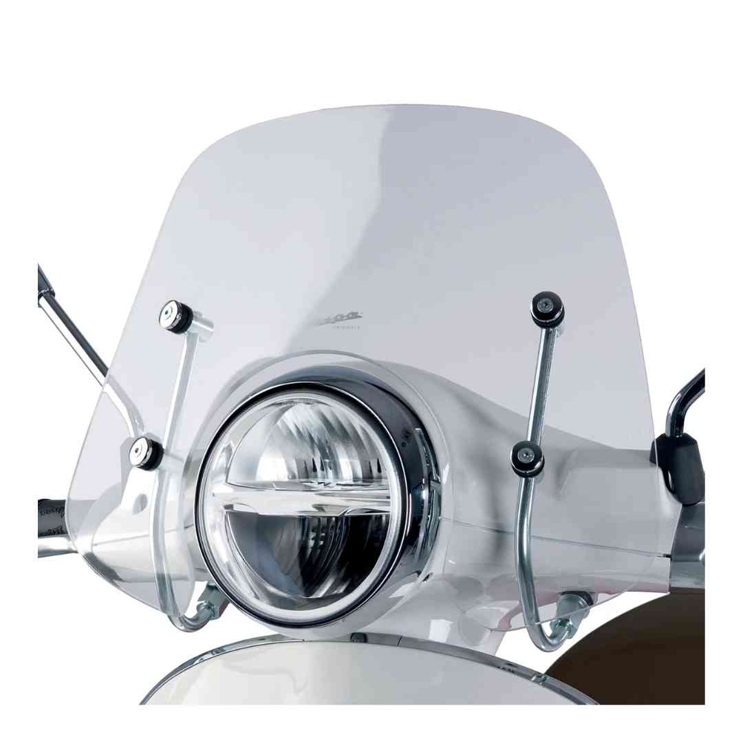 Prozoren flyscreen nameščen na Vespa Primavera – pogled od spredaj