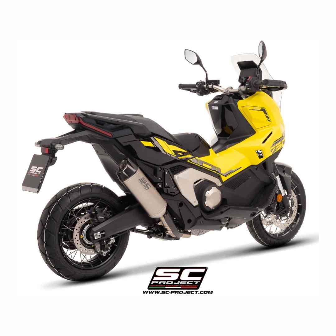 SC1-X ispušni lonac montiran na Honda X-ADV 750 – bočni pogled