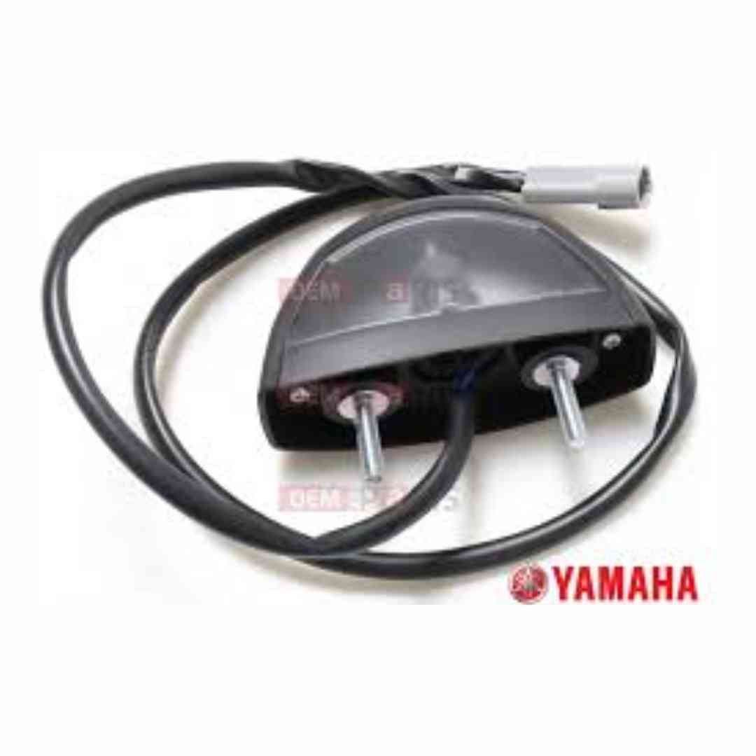Yamaha svjetlo registarske tablice – pogled sprijeda