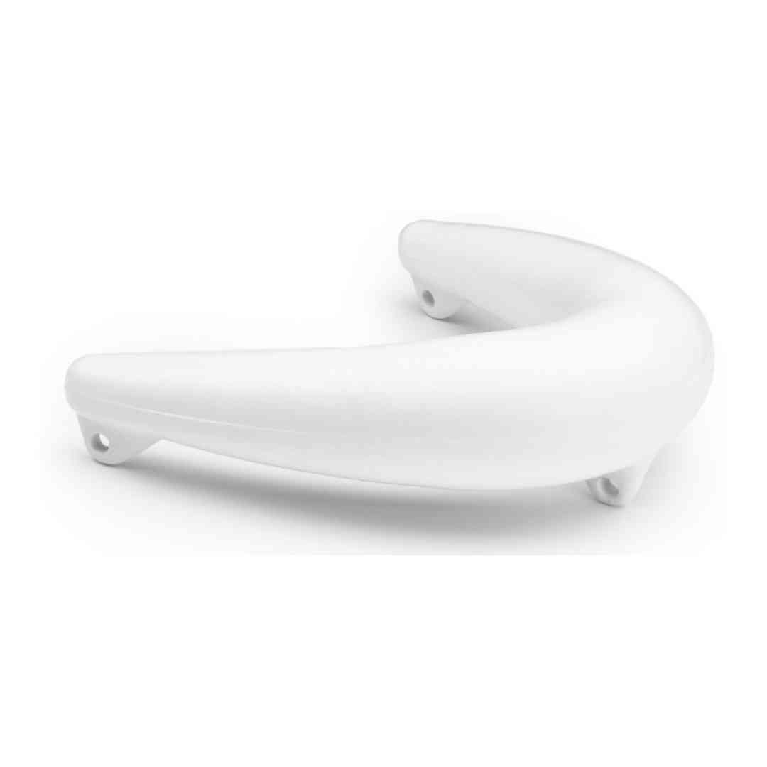 Trem Majoni premčni odbijač dimenzij 350 × 350 mm.