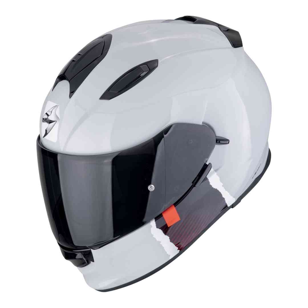 Scorpion Exo-491 Code čelada s sodobnim polikarbonatnim ohišjem, uvlačljivim SpeedView vizorjem in naprednim prezračevalnim sistemom.